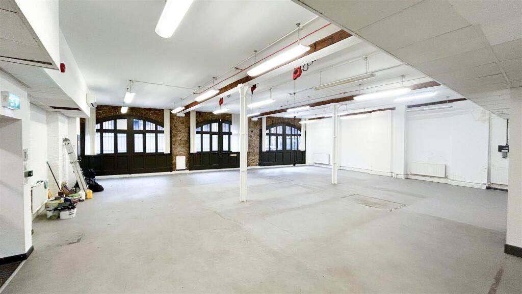 Main image of property: Unit 7, Lloyds Wharf, 2 Mill Street, London, SE1 2BD