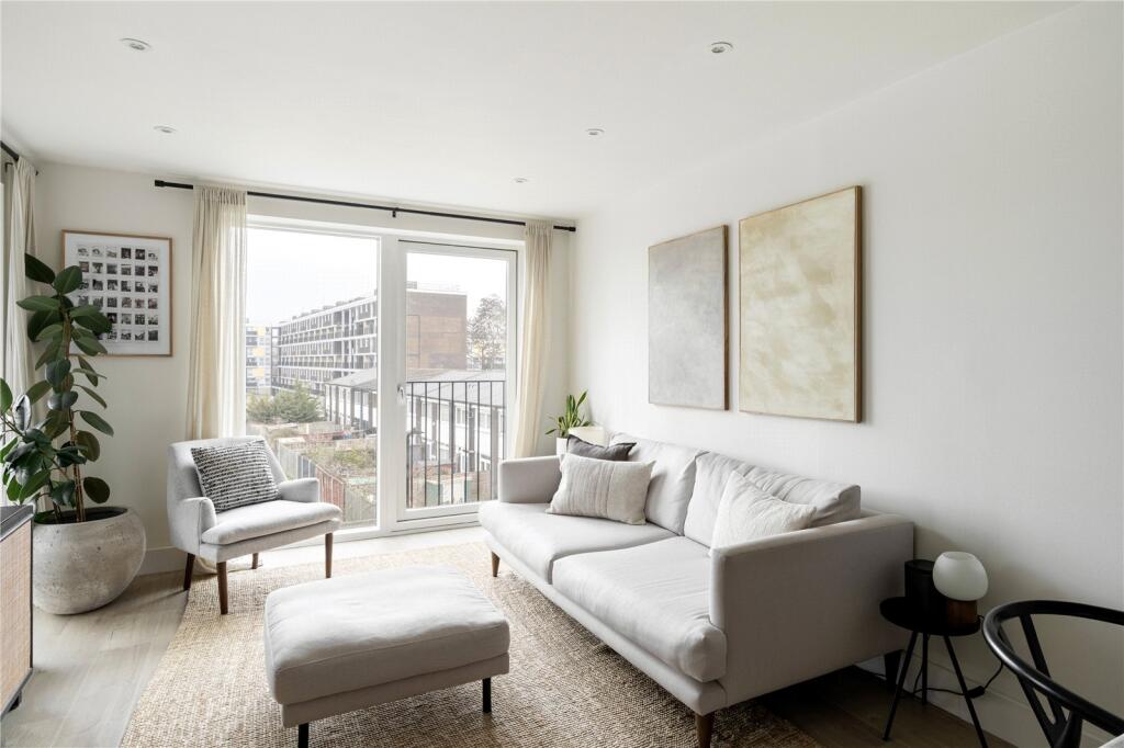 Main image of property: De Beauvoir Crescent, London, N1