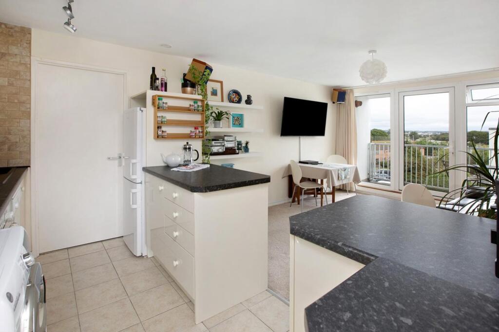 Apartment in Teignbridge, Devon - More