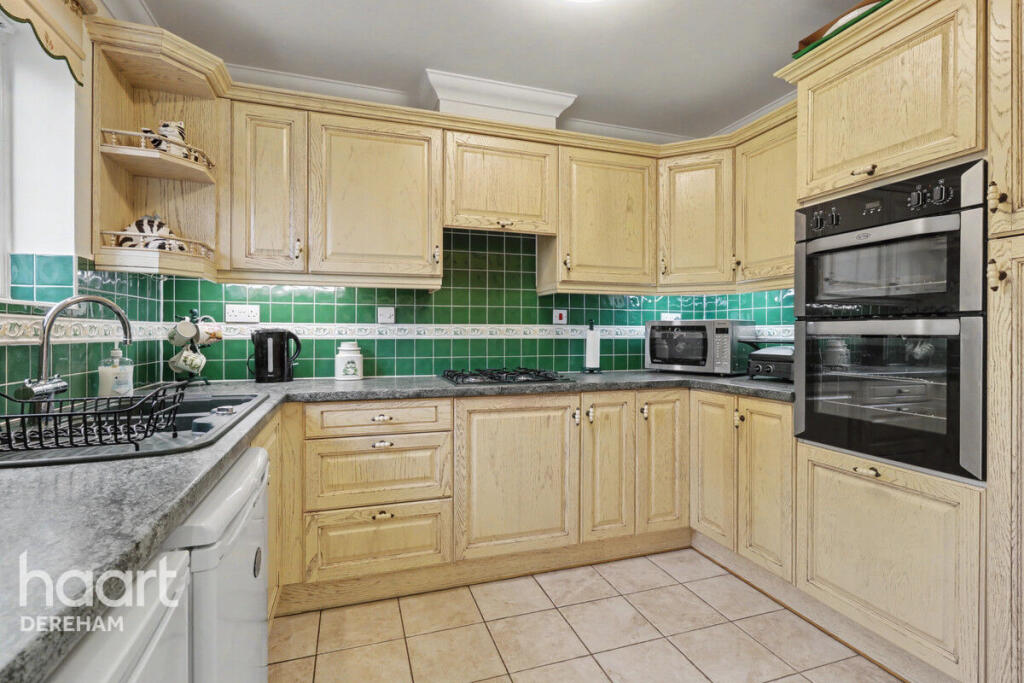 Teasel Close, Dereham photo 3