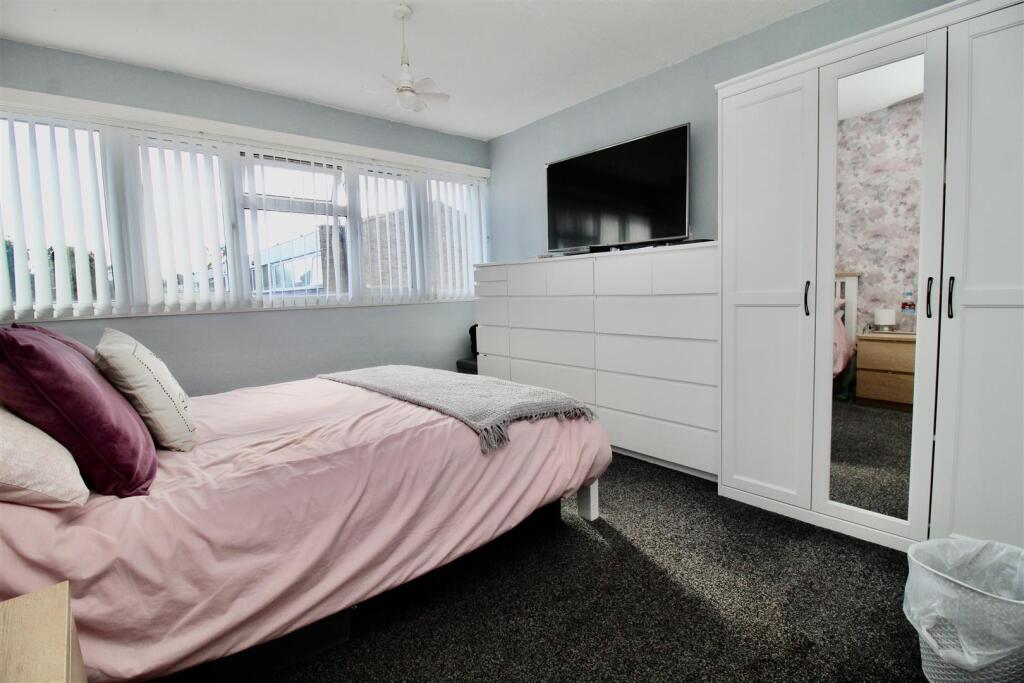 Grandys Croft, Chelmsley Wood photo 5