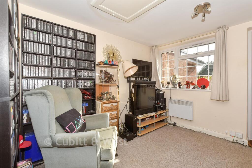 House in Horsham, Oakhill - View 5