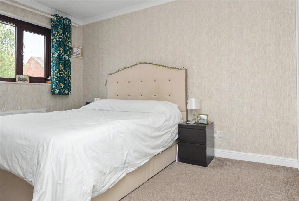 House in Wakefield, Thorpe - View 5