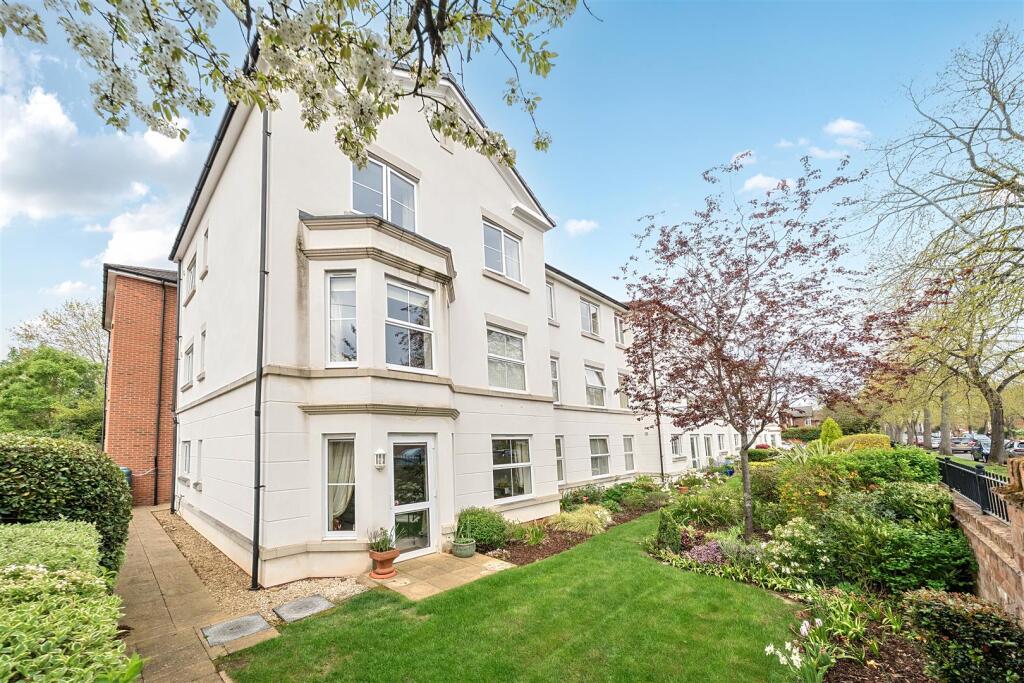 Main image of property: Arlington Avenue, Leamington Spa, Warwickshire