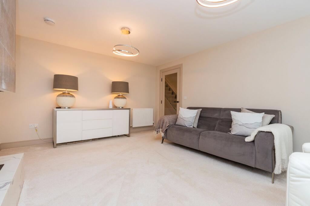 House in Glasgow, South Lanarkshire - View 4