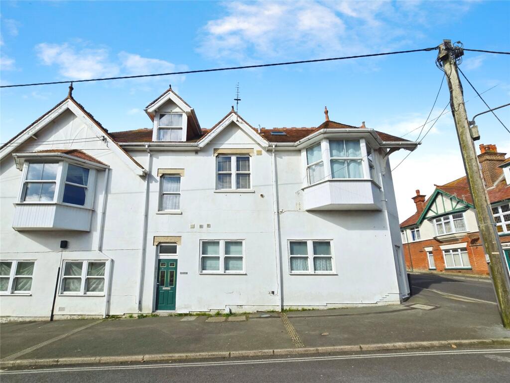 Main image of property: The Broadway, Totland Bay, Isle of Wight