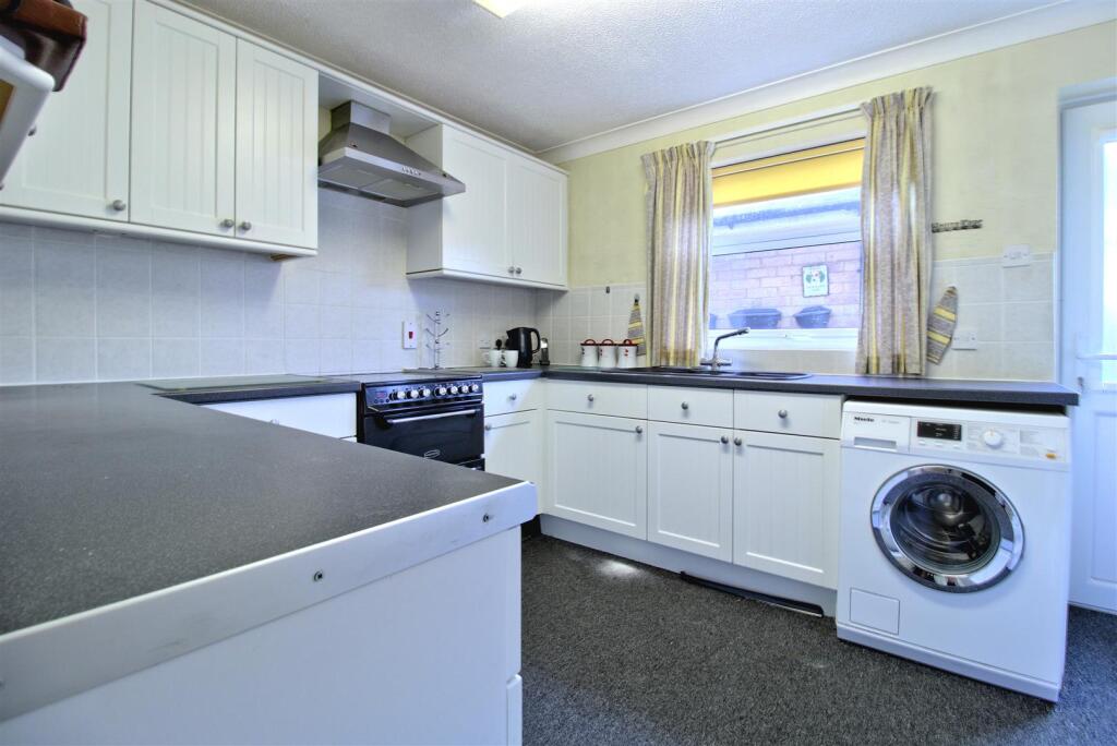 Charles Road, Hunstanton photo 4