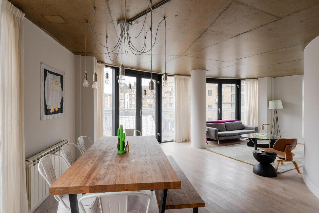 Main image of property: Redchurch Street, London