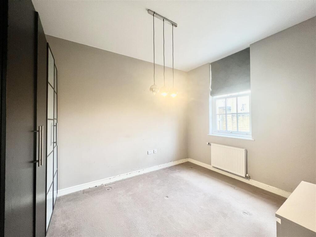 Apartment in Dartford - View 5
