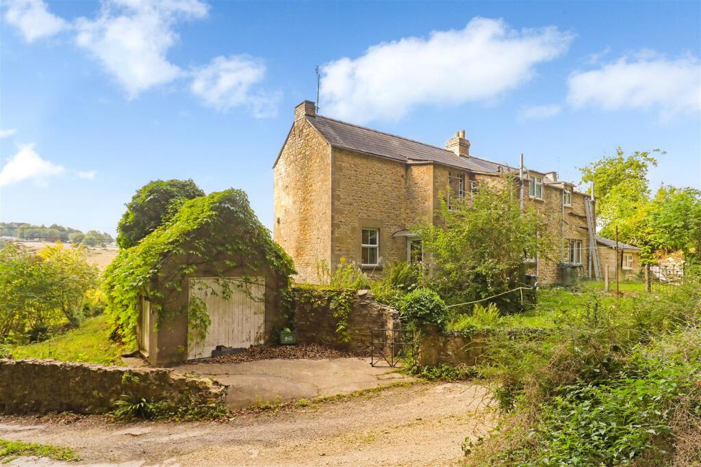 Main image of property: 2 Roseleigh, Walls Quarry, Brimscombe, Stroud