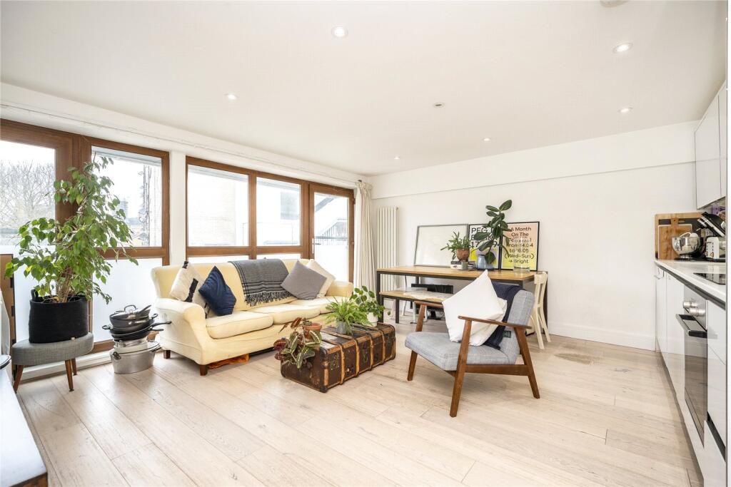 Main image of property: Vallance Road, London, E1