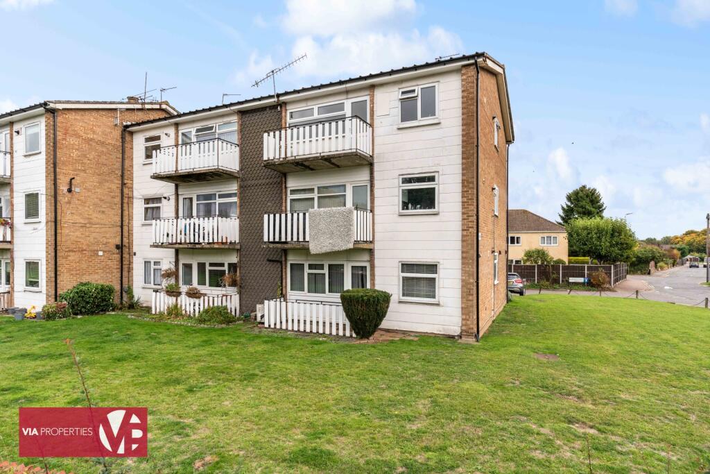 Main image of property: High Road, Broxbourne, EN10