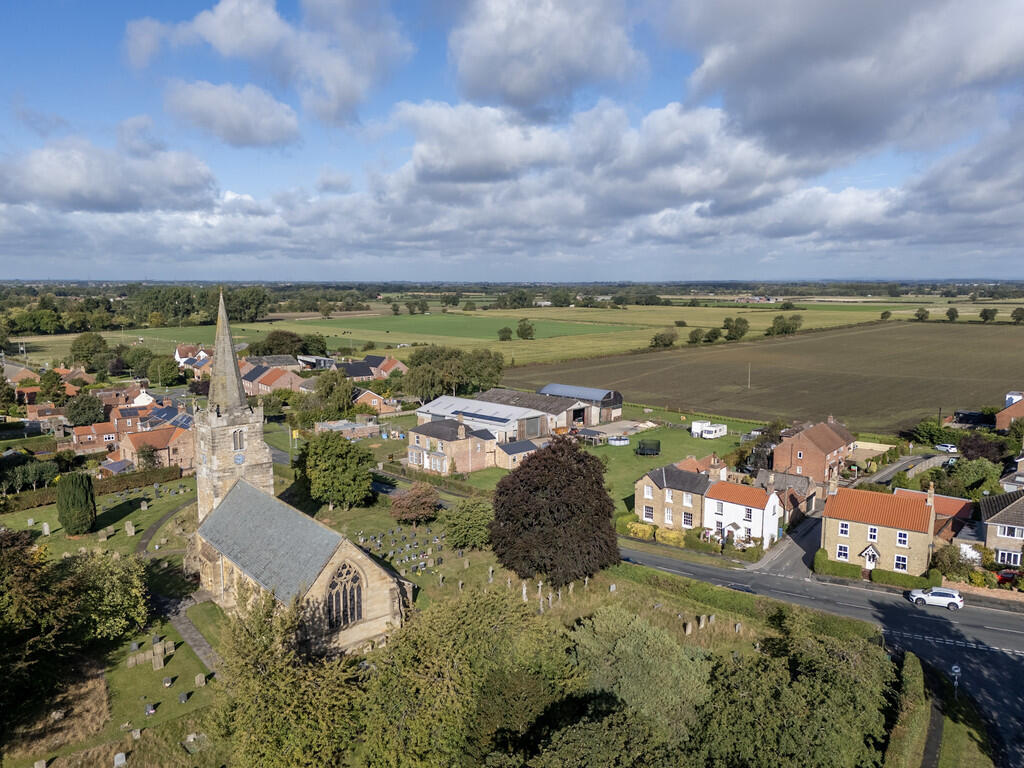 Main Street, Barmby Moor photo 2