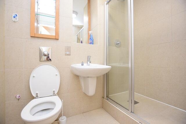 Apartment in Sheffield - View 3