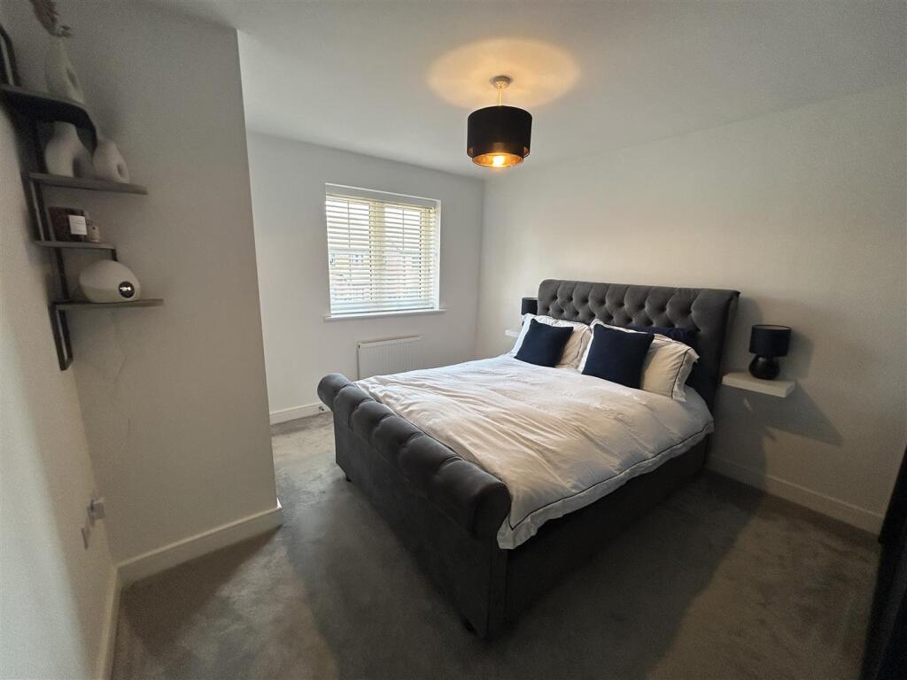 House in Howden, East Riding of Yorkshire - More