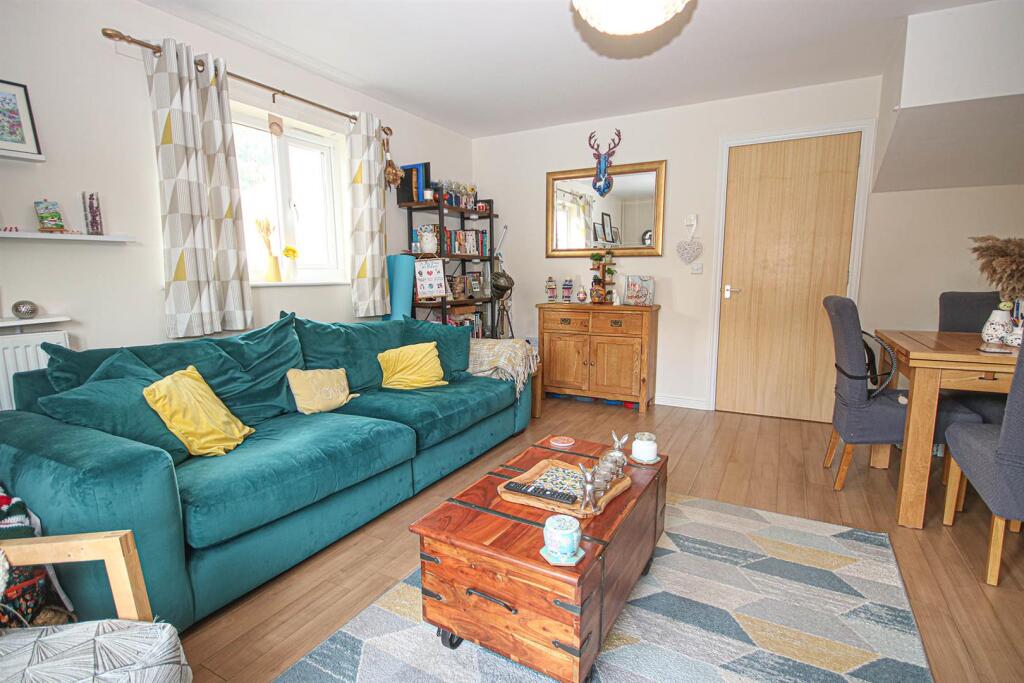 7, Sassoon Close, Newmarket, Suffolk, CB8 0SZ - View 4
