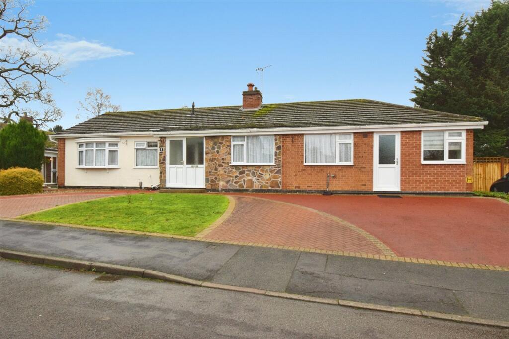 Main image of property: Walnut Close, Oadby, Leicester, Leicestershire, LE2