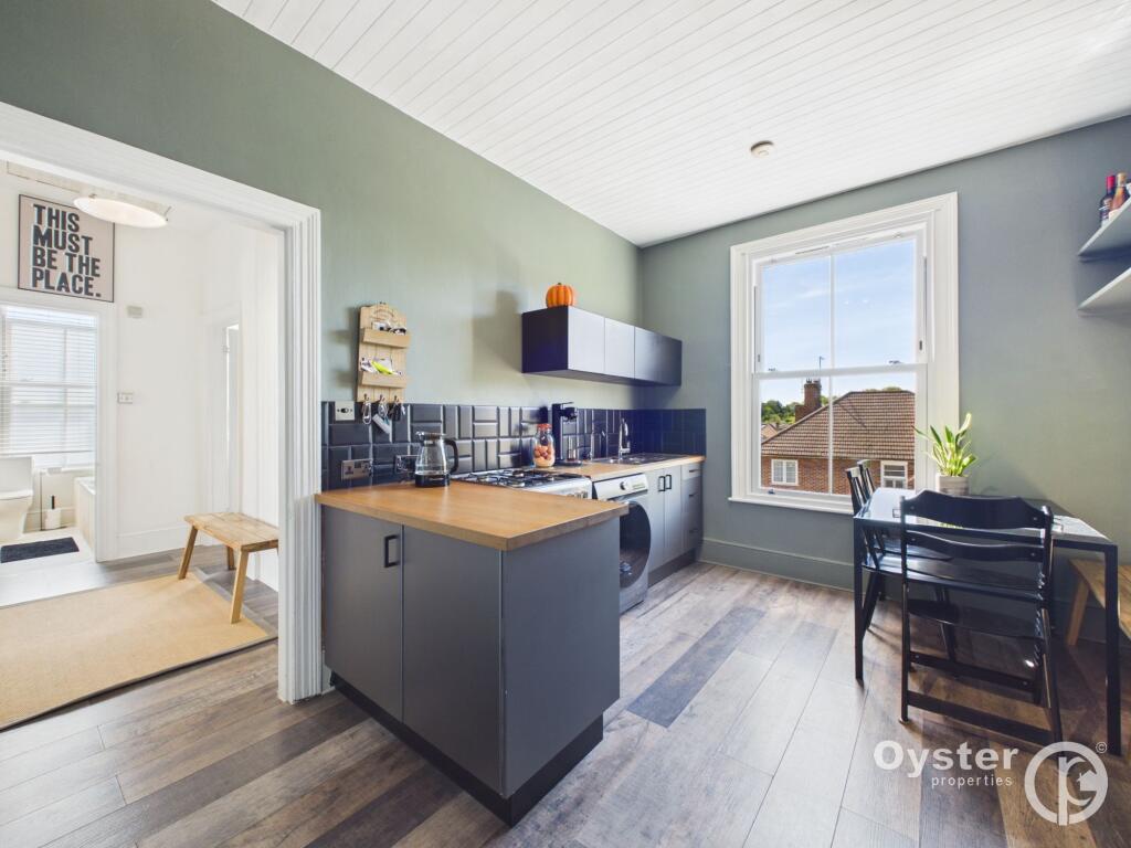 Apartment in London - More