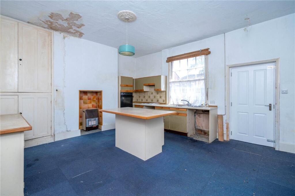 North Road, Bourne, Lincolnshire, PE10 - More