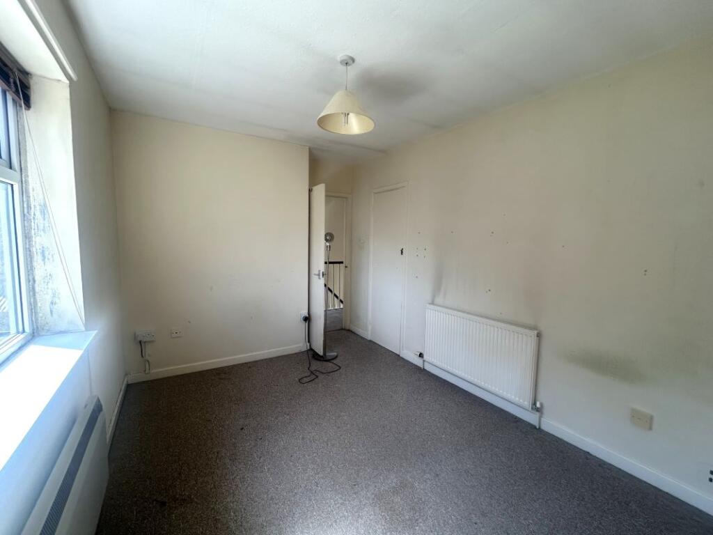 House in Swindon - View 4