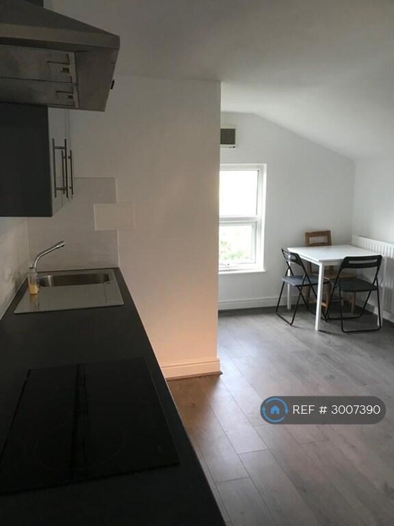 Apartment in London, West Dulwich, West Norwood - View 2