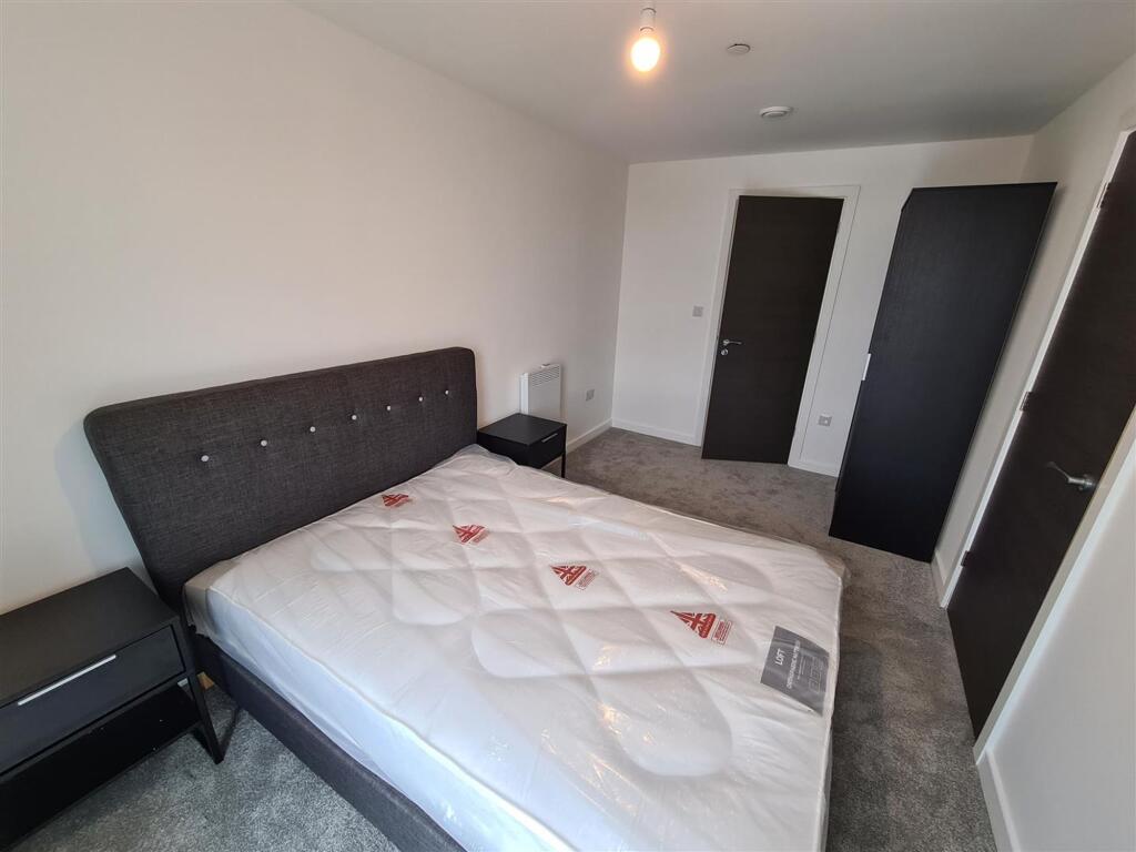 Apartment in Manchester - More