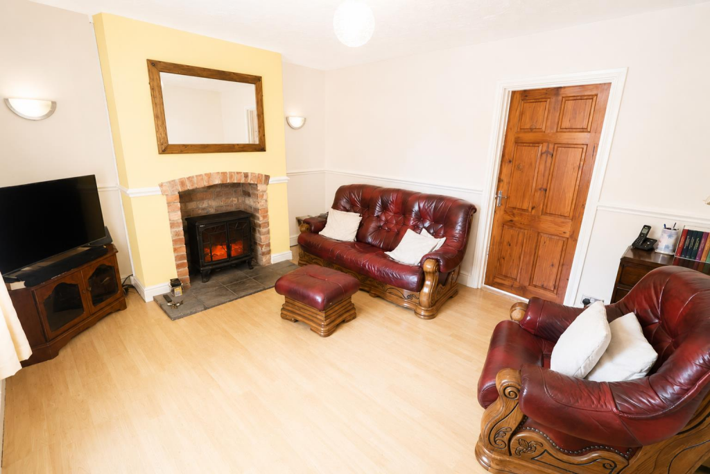 House in Gwersyllt, Wrexham - View 4