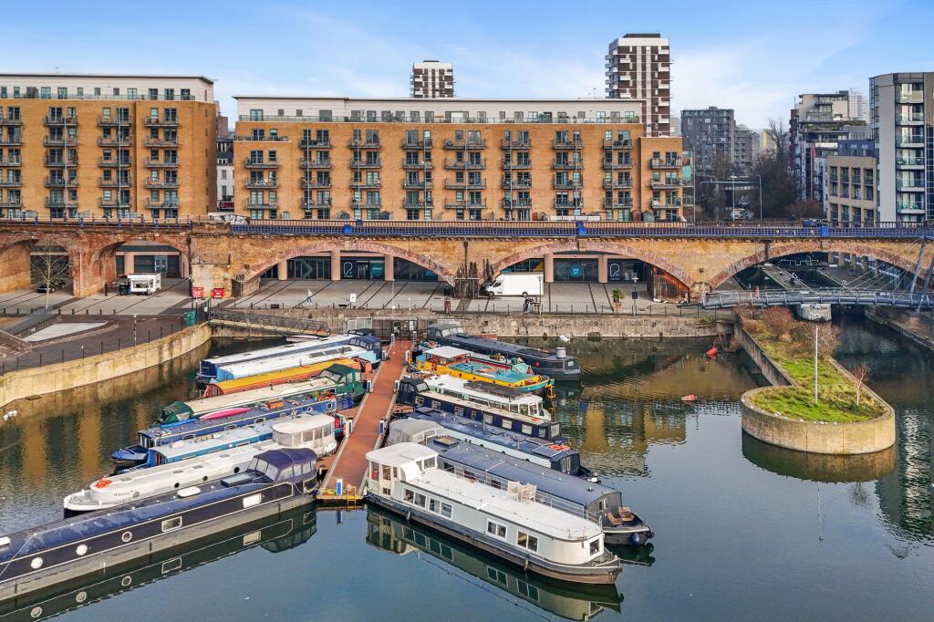 Main image of property: Commercial Road, London, E14