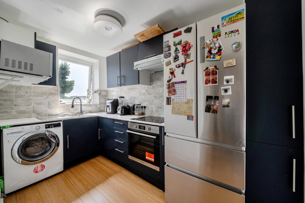 Apartment in London - View 5