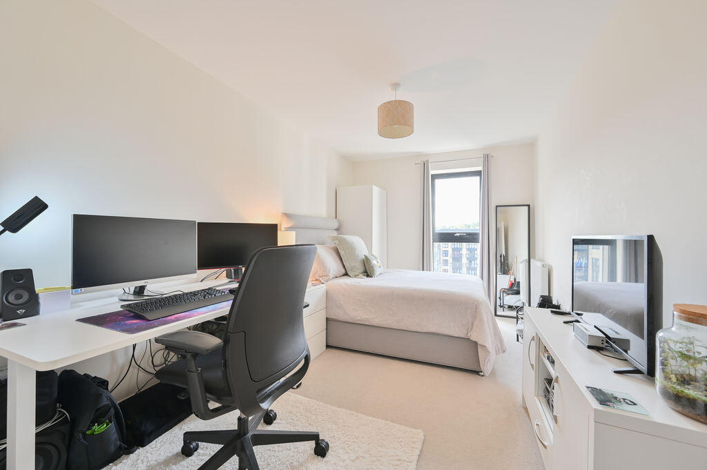 Apartment in Welwyn Hatfield, Hertfordshire - View 5