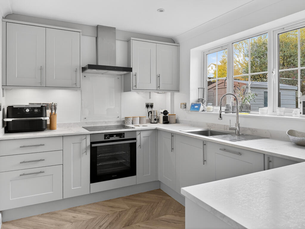 House in Mid Devon, Cullompton - View 2