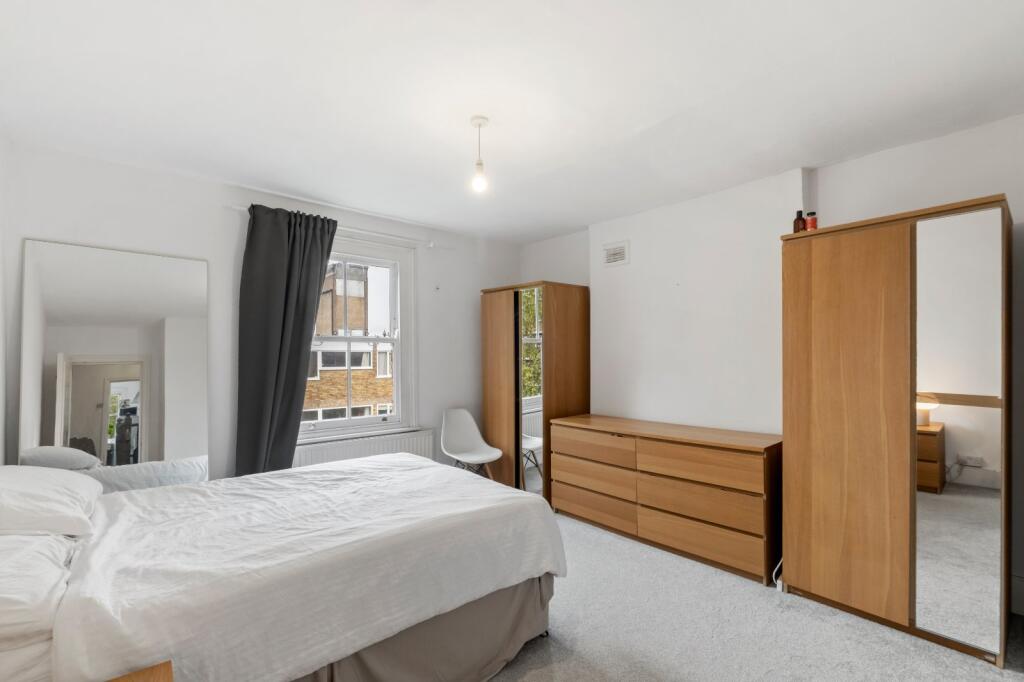 Apartment in London - More