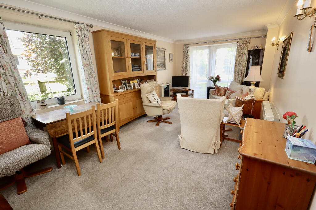 Apartment in Wells, Somerset - View 2