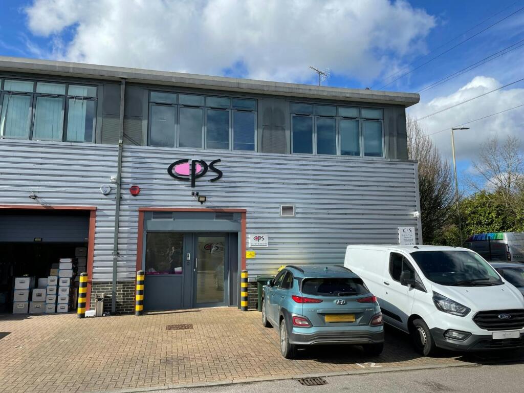 Main image of property: Unit 12 Orbital 25 Business Park, Tolpits Lane, Watford, WD18 9DA