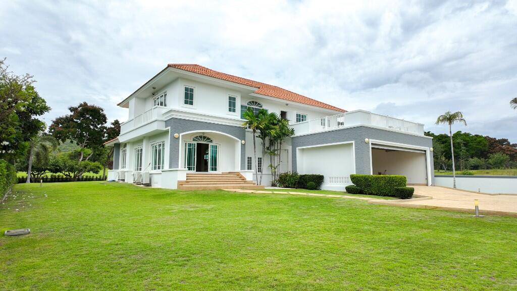 Main image of property: Hua Hin