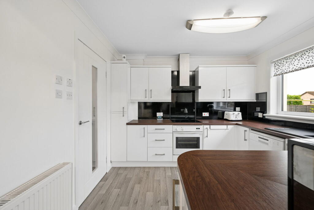 House in Livingston, Eliburn - View 4