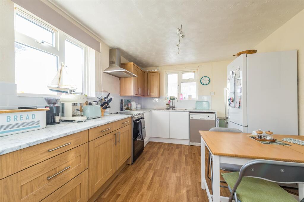St. Andrews Place, Melton, Woodbridge photo 3