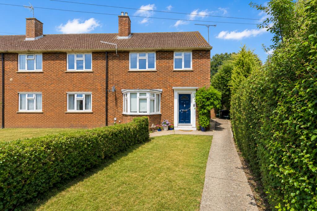 Main image of property: Tingeys Close, Redbourn, St. Albans, Hertfordshire, AL3