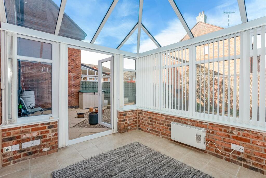 House in Stratford-on-Avon, Wellesbourne CP - View 4