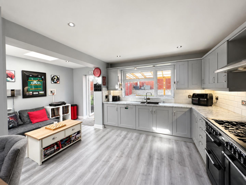 Sherwood Avenue, Kingsthorpe, Northampton NN2 - View 4