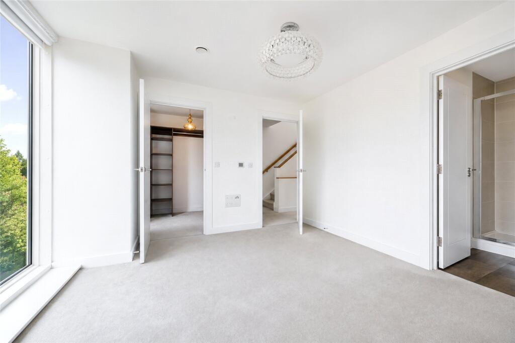 House in Cambridge, Trumpington - More