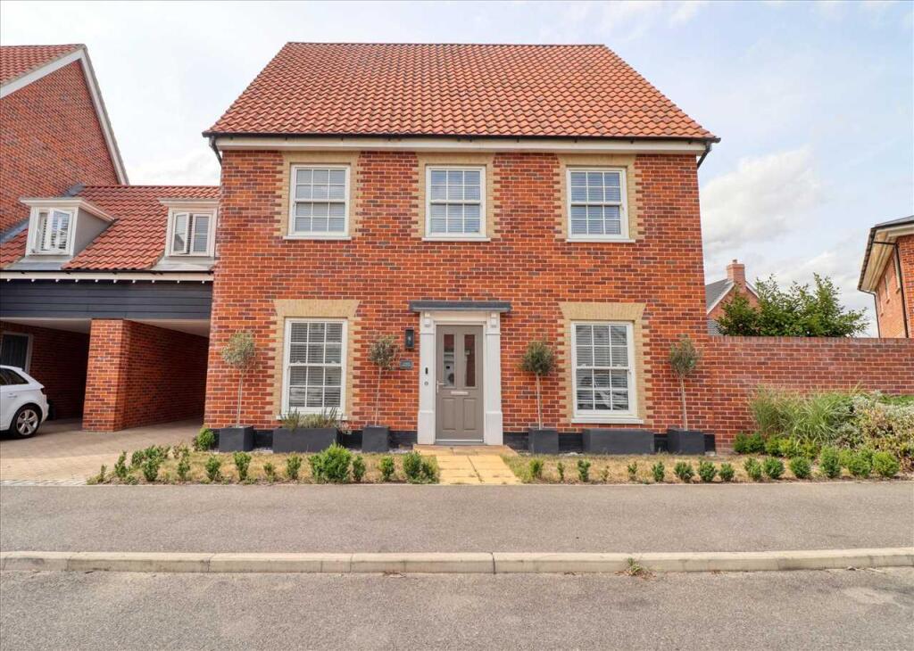 4-bed detached on Keats Crescent, Brightlingsea, £425,000
