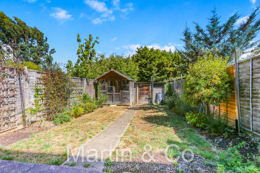 House in Sutton - View 3