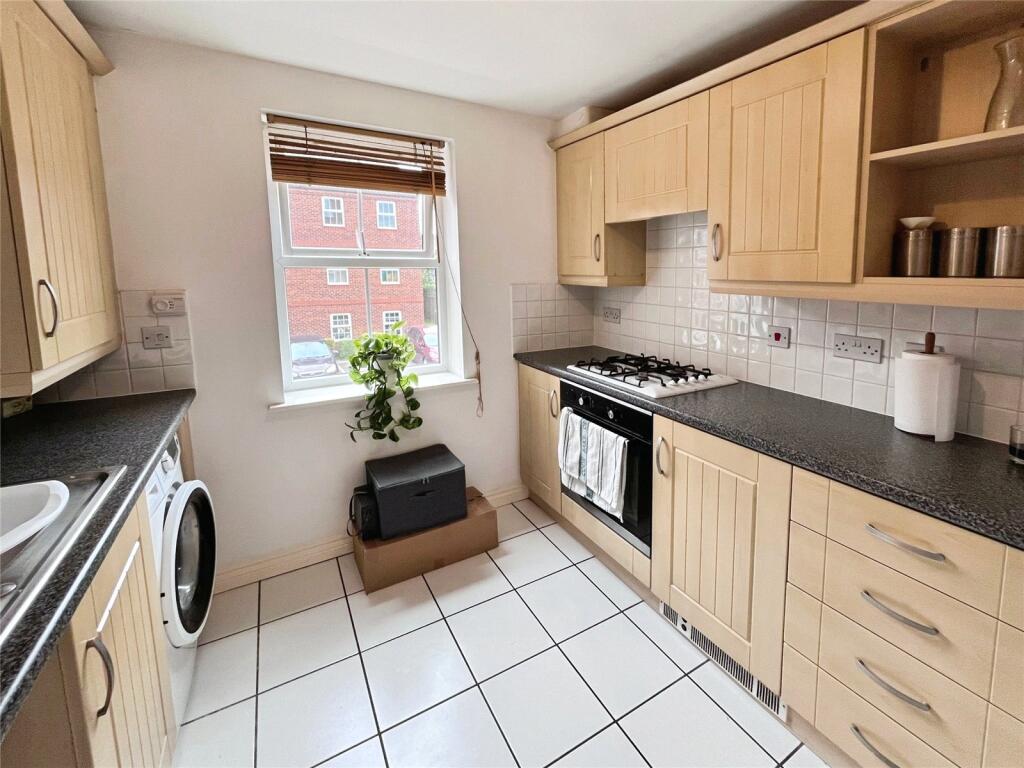 Apartment in Ashfield, Butlers Hill, Hucknall - View 3
