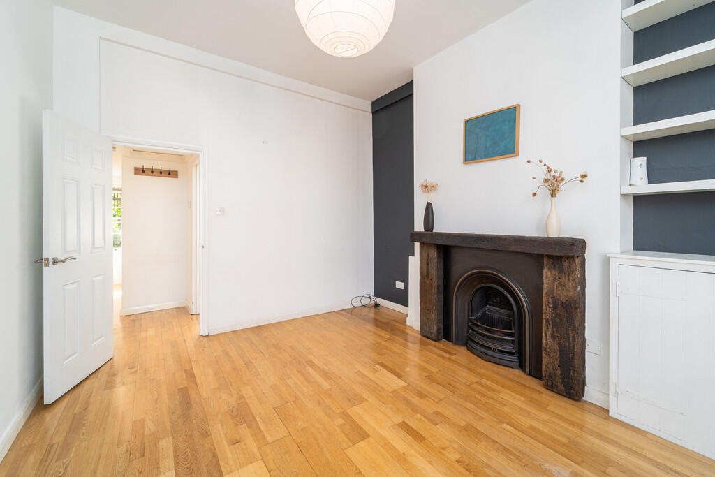 Apartment in London - View 3