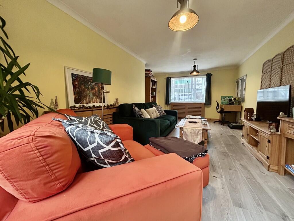 Vanguard Road photo 2