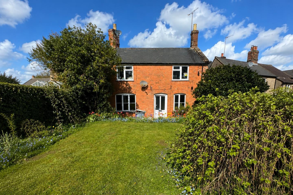 Main image of property: High Street, Hook Norton
