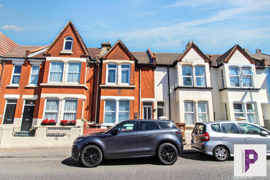 Apartment in Gillingham, Sally Port Gardens