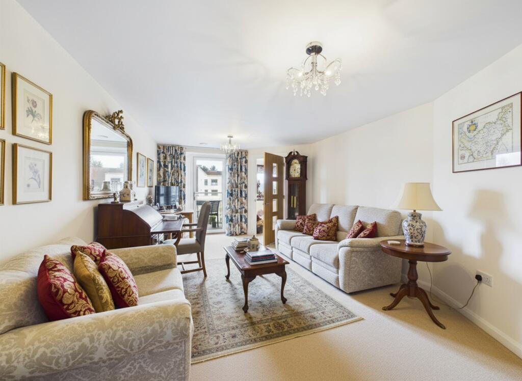 Austen Place, Alton, Hampshire, GU34 photo 2