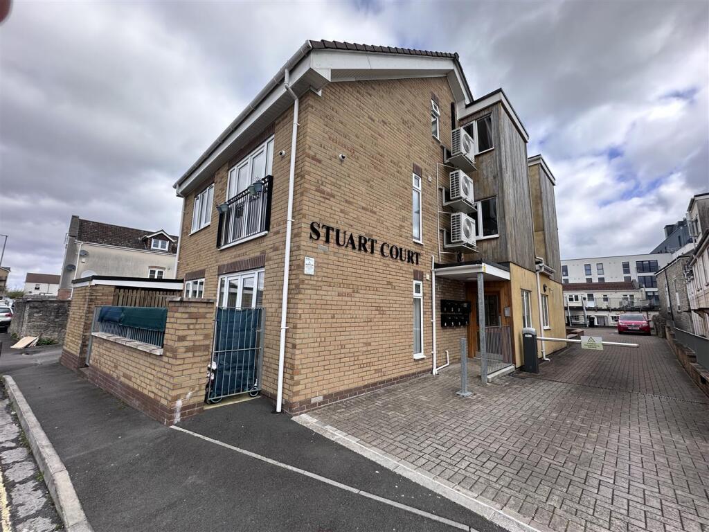 Main image of property: Carpenters Lane, Keynsham, Bristol